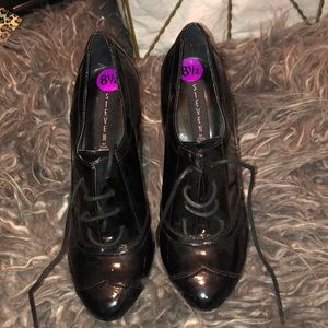 Steve Madden Oxford Heels